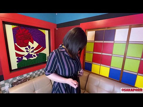 ❤️ Puttana giapponese con grandi tette si masturba con sex toys e ha un orgasmo. Parla in un'intervista della sua esperienza di scopata. Tette enormi e figa pelosa che geme forte. Osakaporn ❤❌ Super sesso al it.cassino-vulkan646.ru ️❤